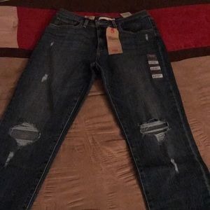 Levi HighRise Jeans